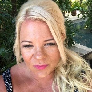 Meet your Posher, Carla